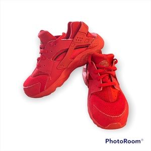 Boys Red Nike Huarache shoes